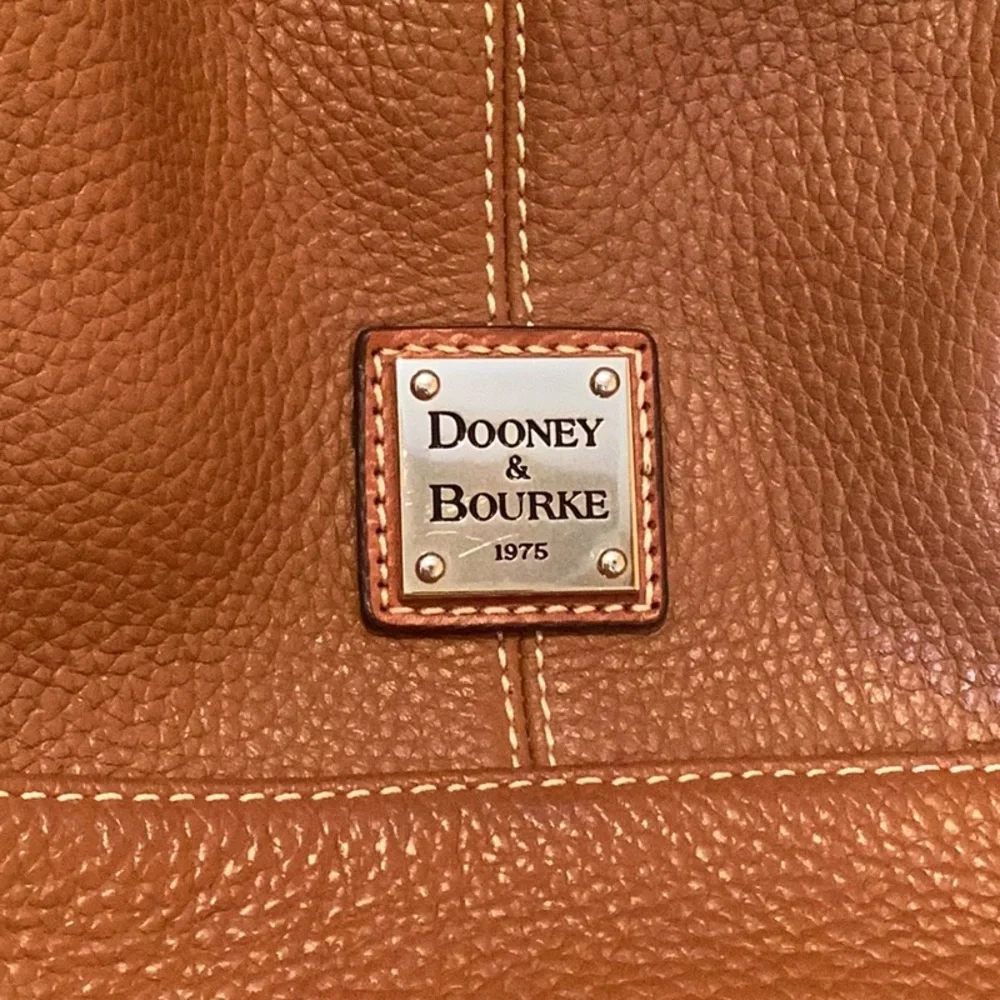Dooney & Bourke Large Leather Shoulder Bag - Picture 2 of 11